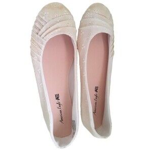 AMERICAN EAGLE White Eyelet Twist Round Toe Slip-On Ballet Flats Size 8.5